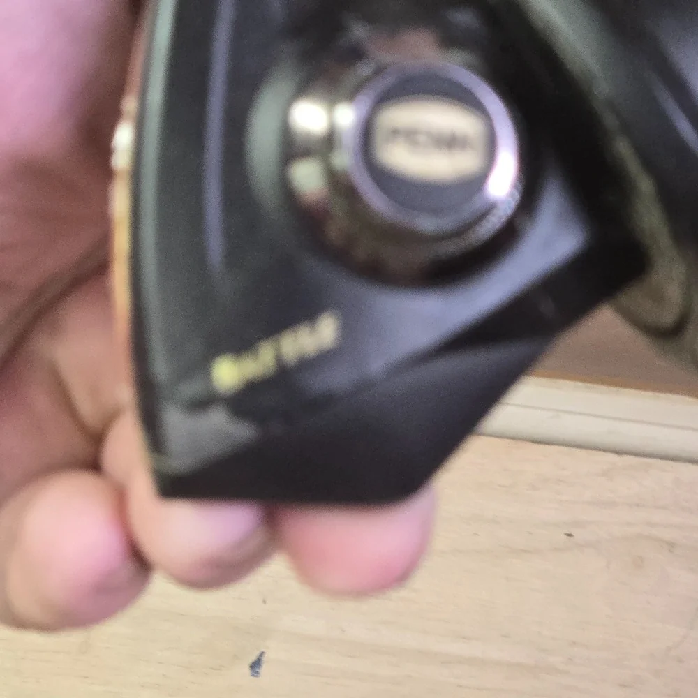 Penn Battle Spinning Reel 4000 Black/Gold Metal